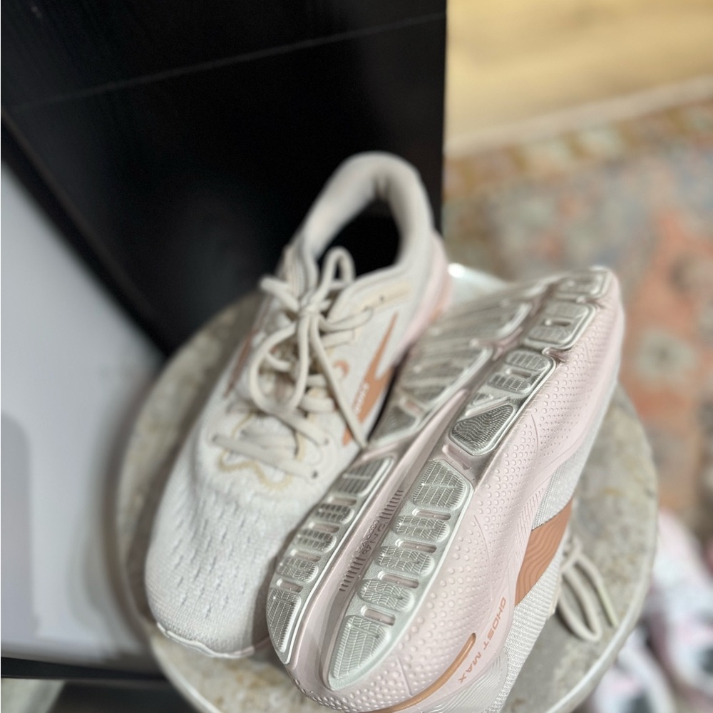 Brooks Women's Cream and Pink Sneakers